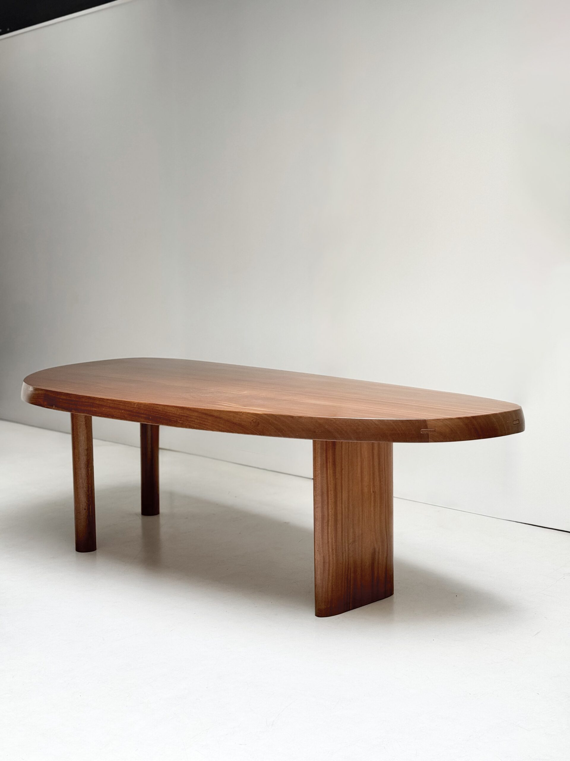 Free-form table, 1956-1958 - Jousse-entreprise | architecture x furniture